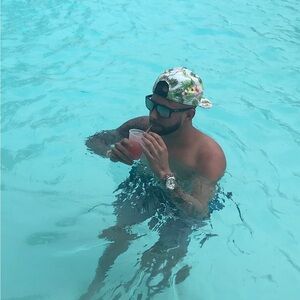 Meet your Posher, Sam